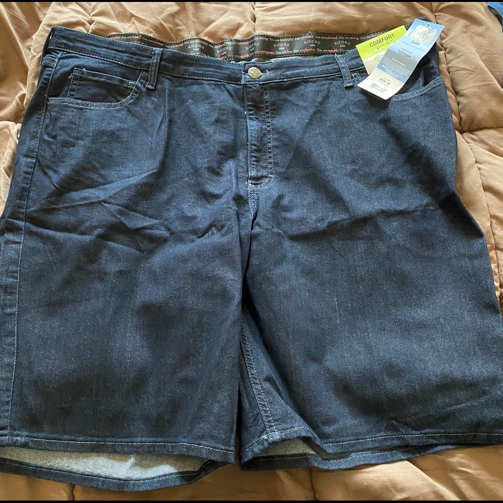 Lee by Riders Jean shorts size 26W M